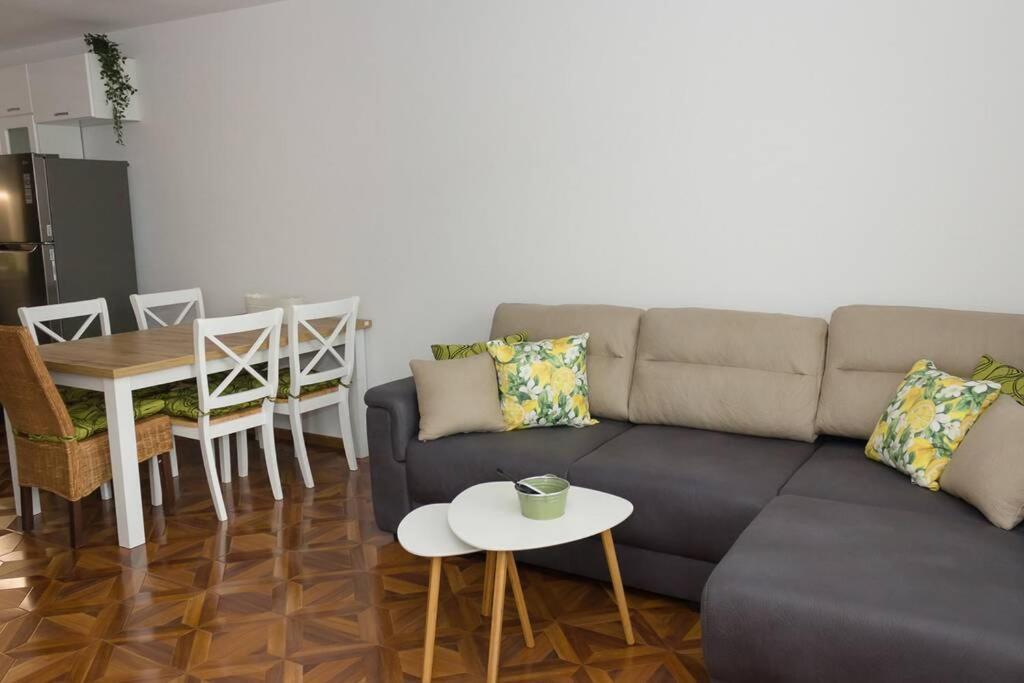 Perfect Summer Vacation Rental - One-Bedroom Flat By Flat Mаnager Topola Exterior photo